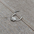 16G 5/16 Clear Gem Sweetheart Flower Cartilage Clicker