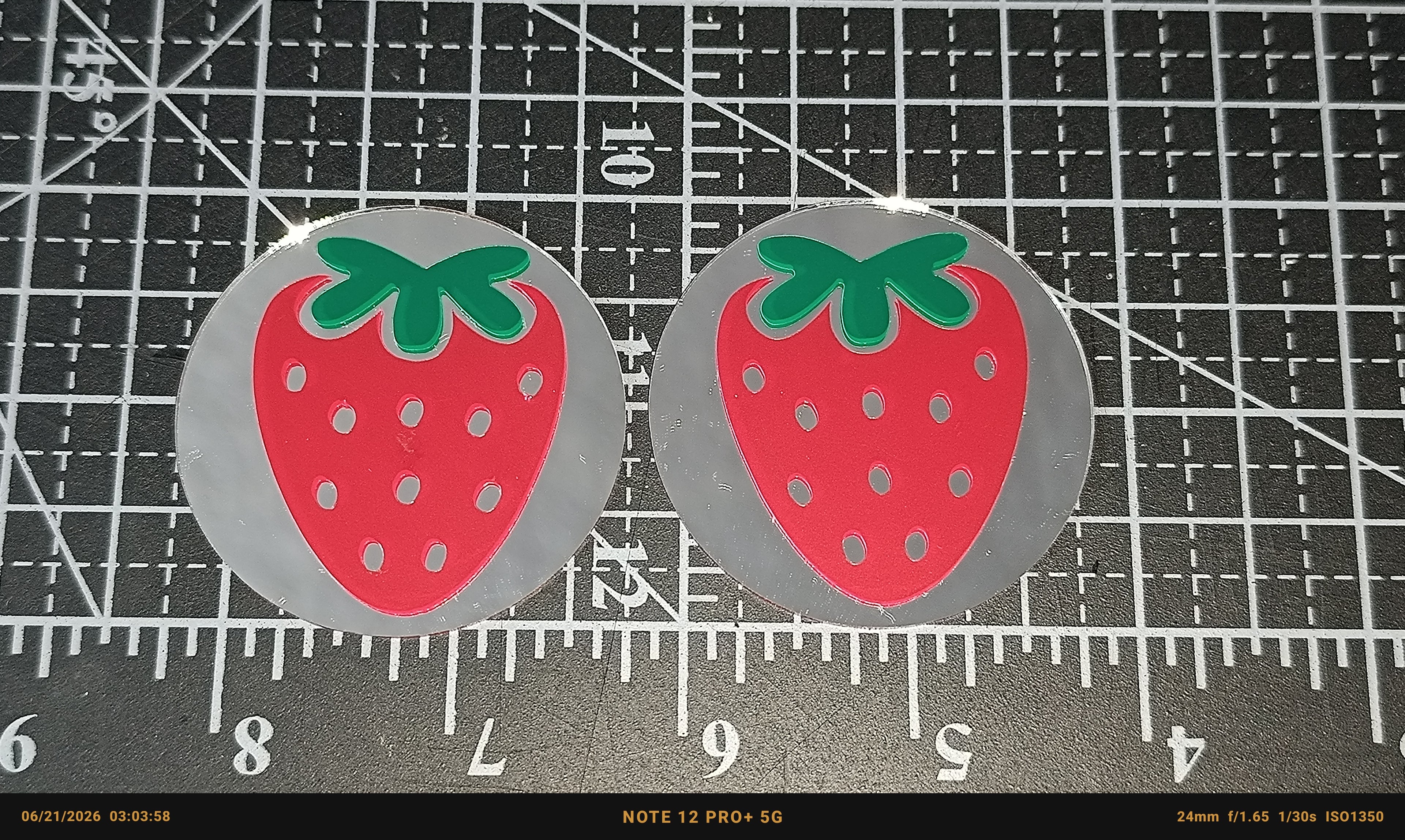 Strawberry Mirror Cabs